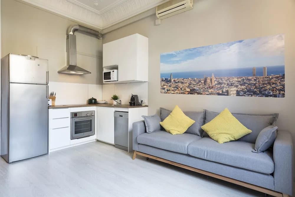 Urquinaona Apartment - photo 12