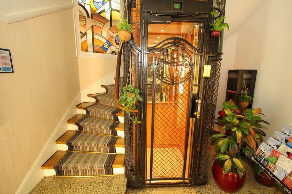 Hotel Virgina - photo 16