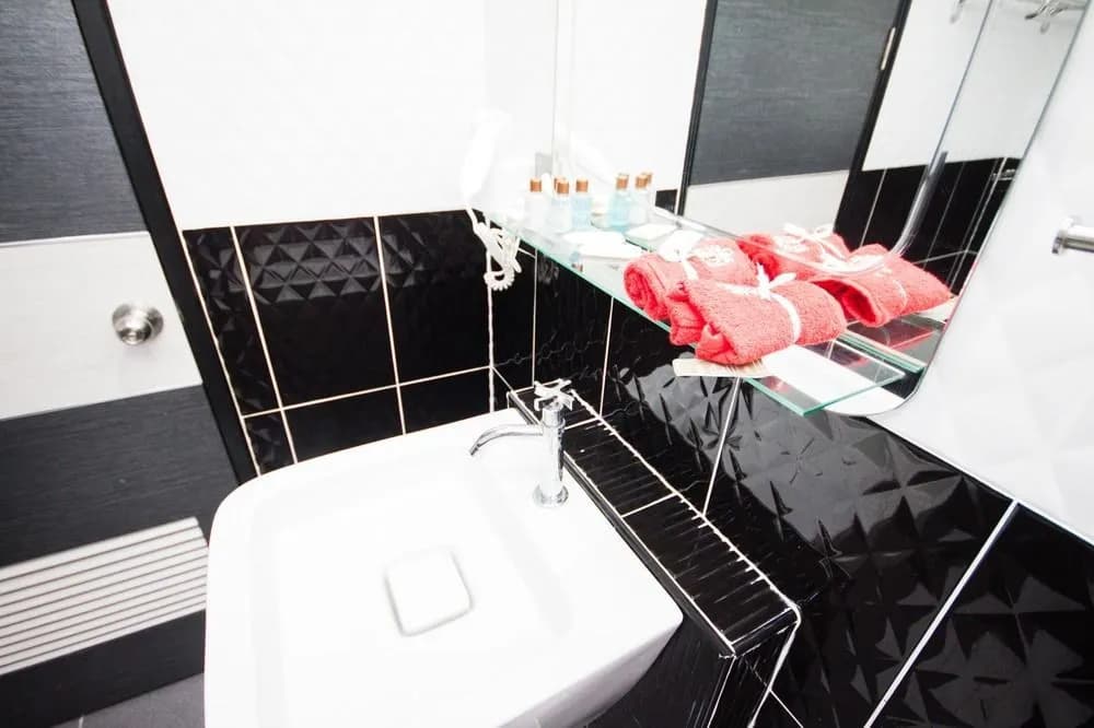 ZEN Premium Sukhumvit 33 - photo 18