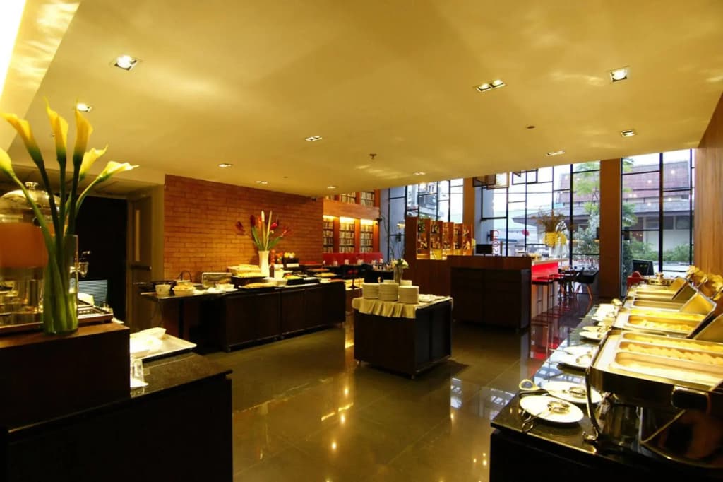 Page 10 Hotel - photo 31