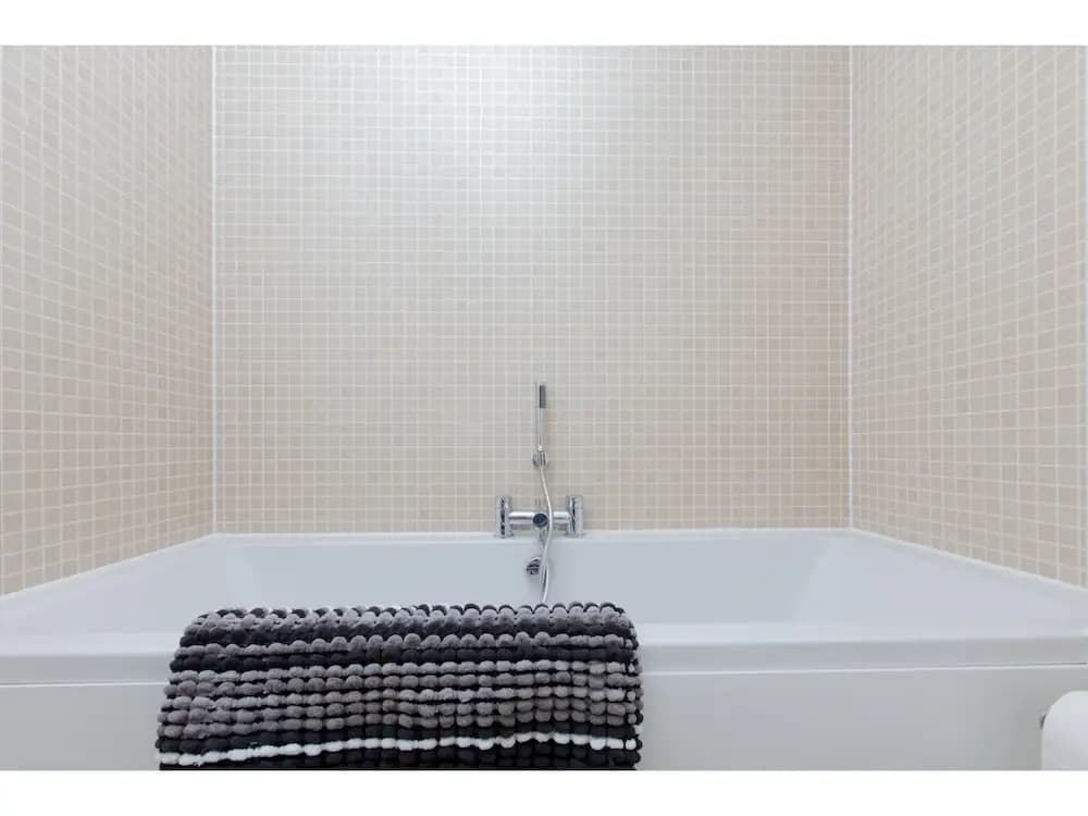 Bright, Contemporary Edinburgh Flat With Parking! - photo 6
