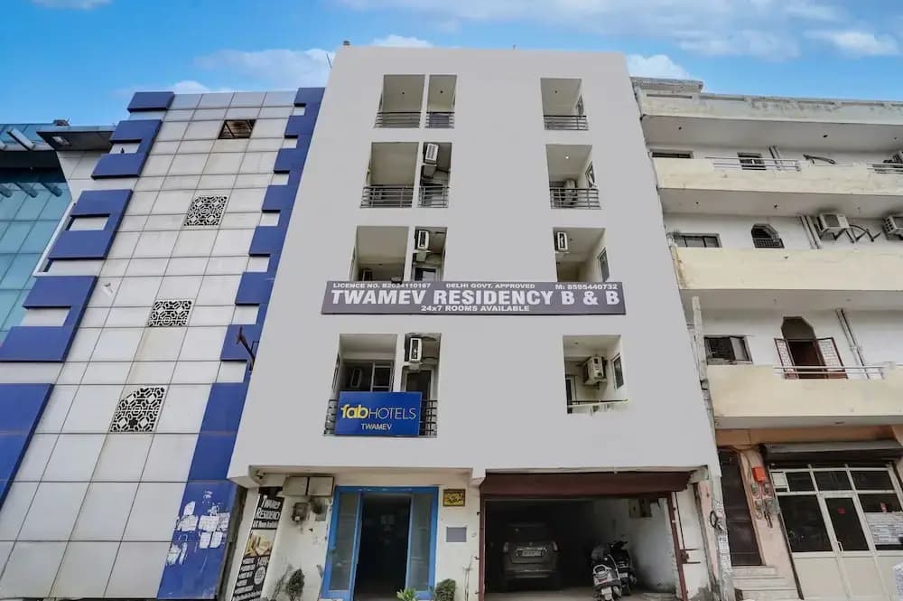Hotel Twamev residency Uttam Nagar - photo 1