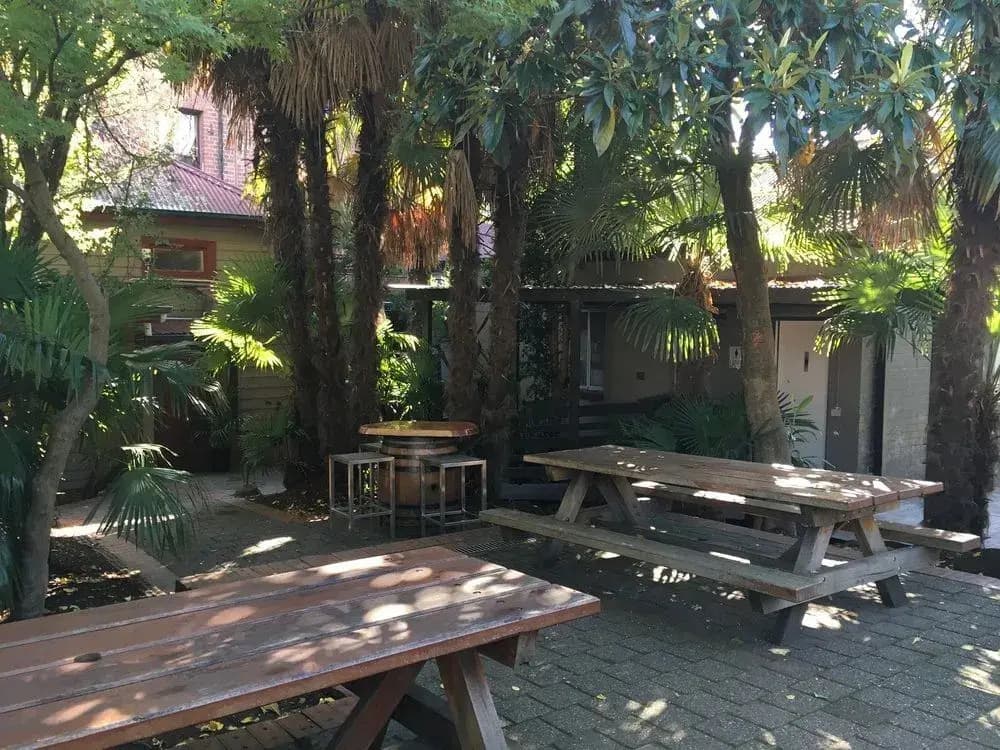 Healesville Garden Accommodation — The Grand Hotel - photo 20