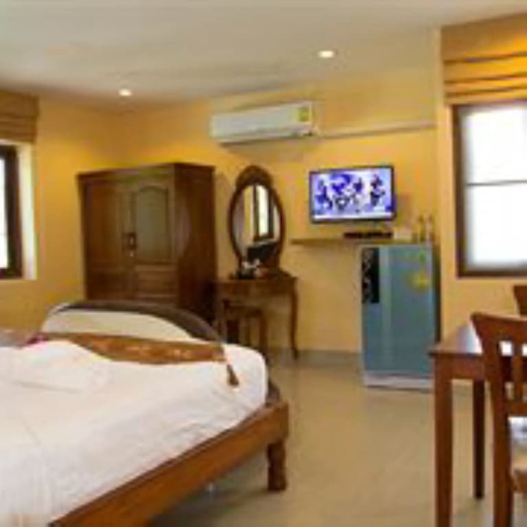 Hathai House Resort - photo 3