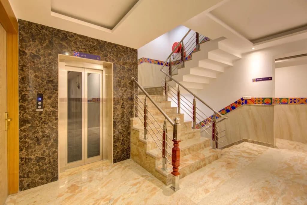 The Elevate Hotel - photo 11