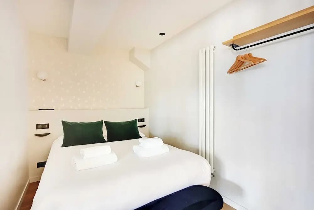 Apartment for 6 People in Paris - photo 1