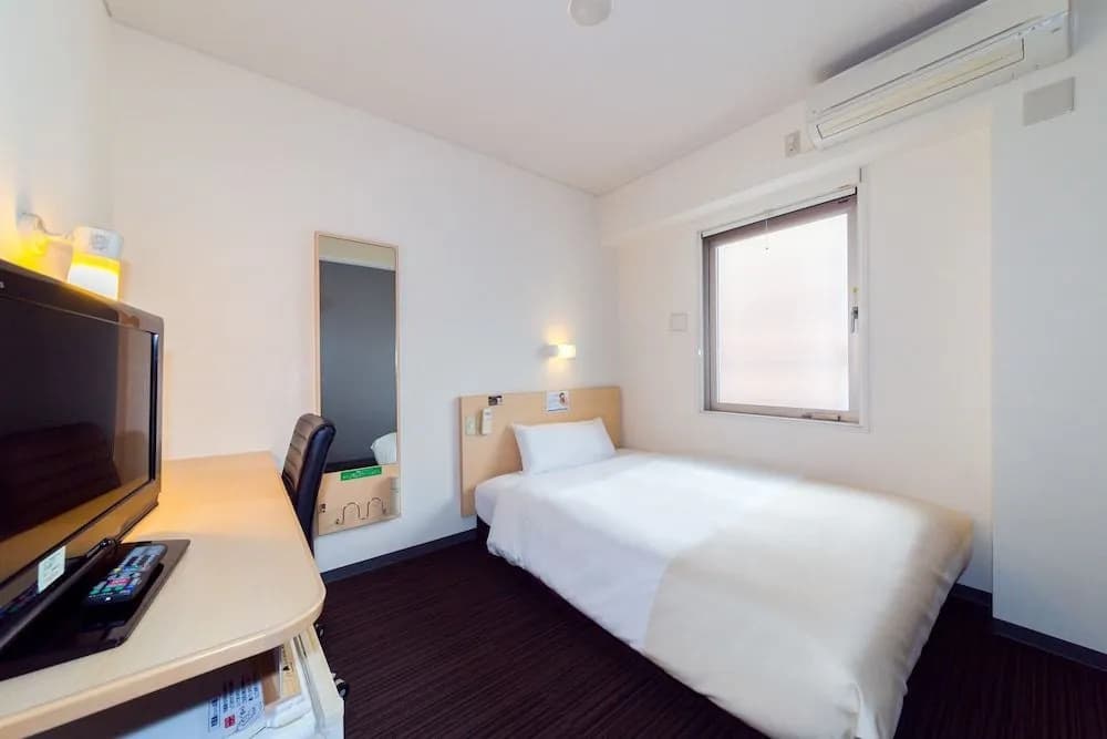 Super Hotel Subway Tanimachi 4-chome Exit 6 - photo 5