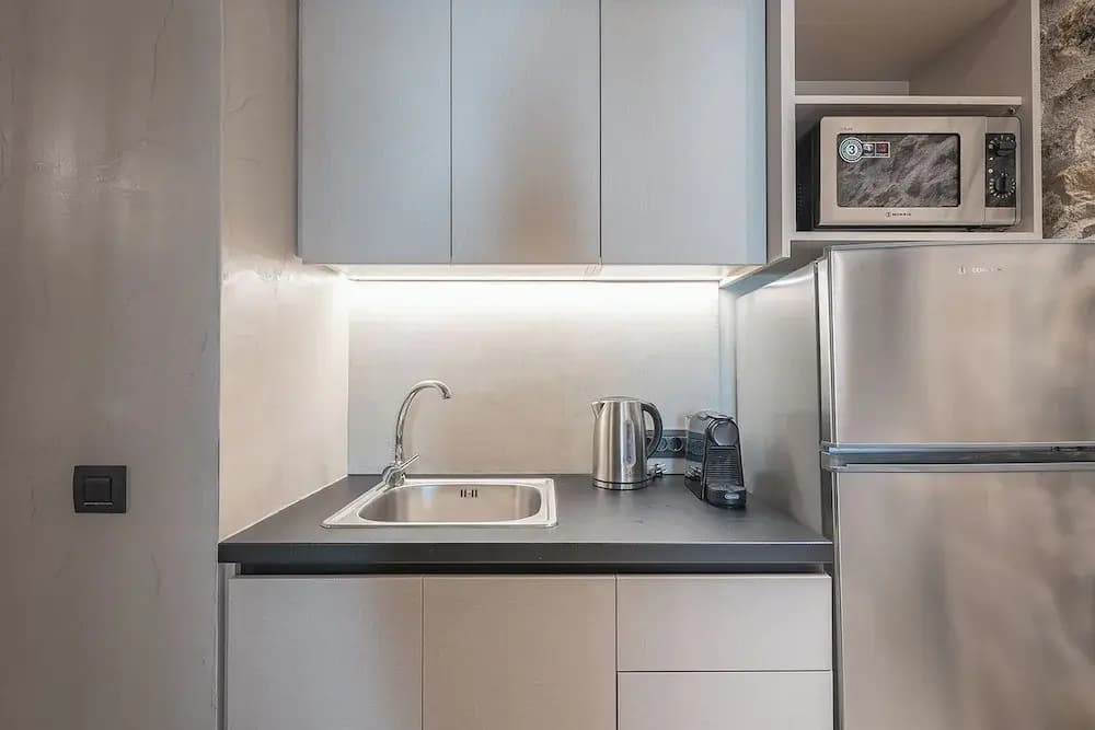 Apollonos 28 Luxury Suites - photo 19