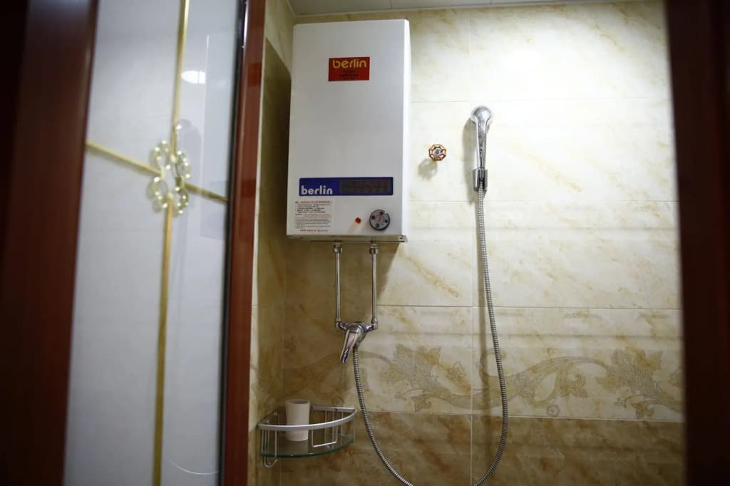 Sandhu guest house - photo 8