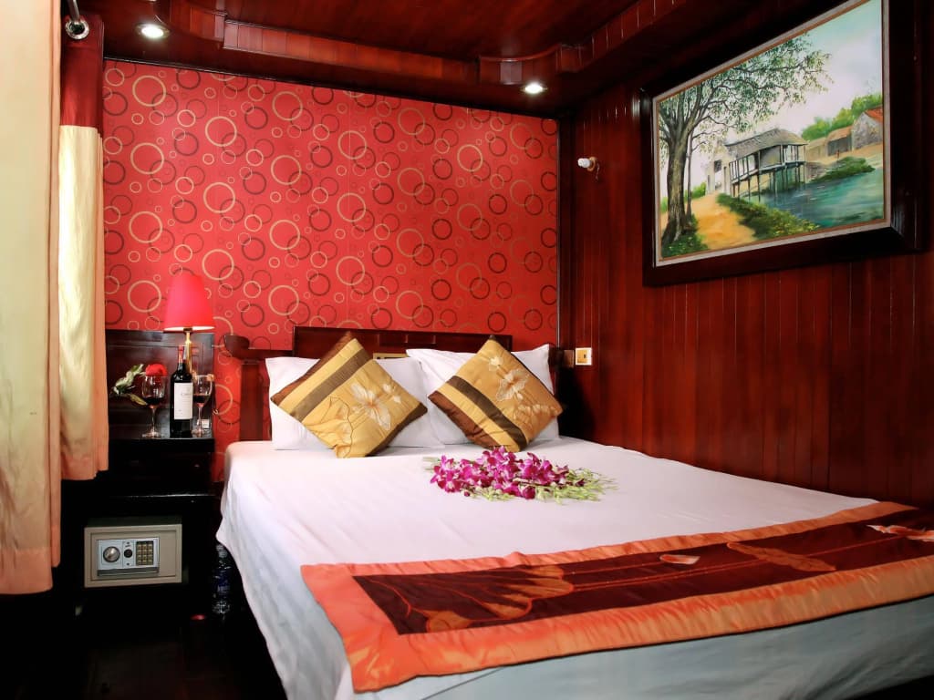 Halong Dragon Cruise - photo 4