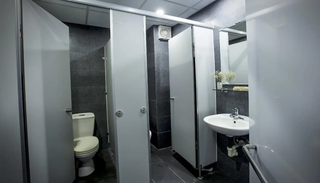 The Chi Novel Hostel - photo 3