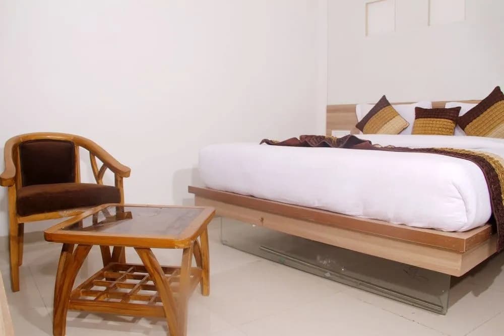 New Frontier Hotel - photo 4