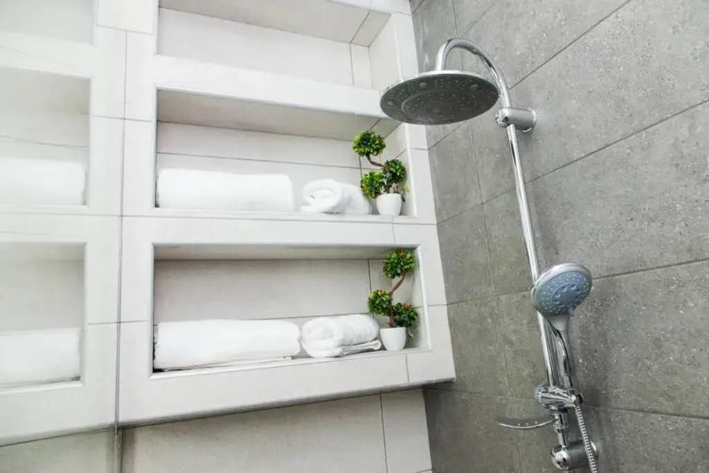 D Spacious Brand New Studio Ideal for 2 D - photo 1