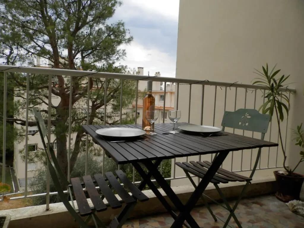 Les Pins . 2 p calme et terrasse - photo 7