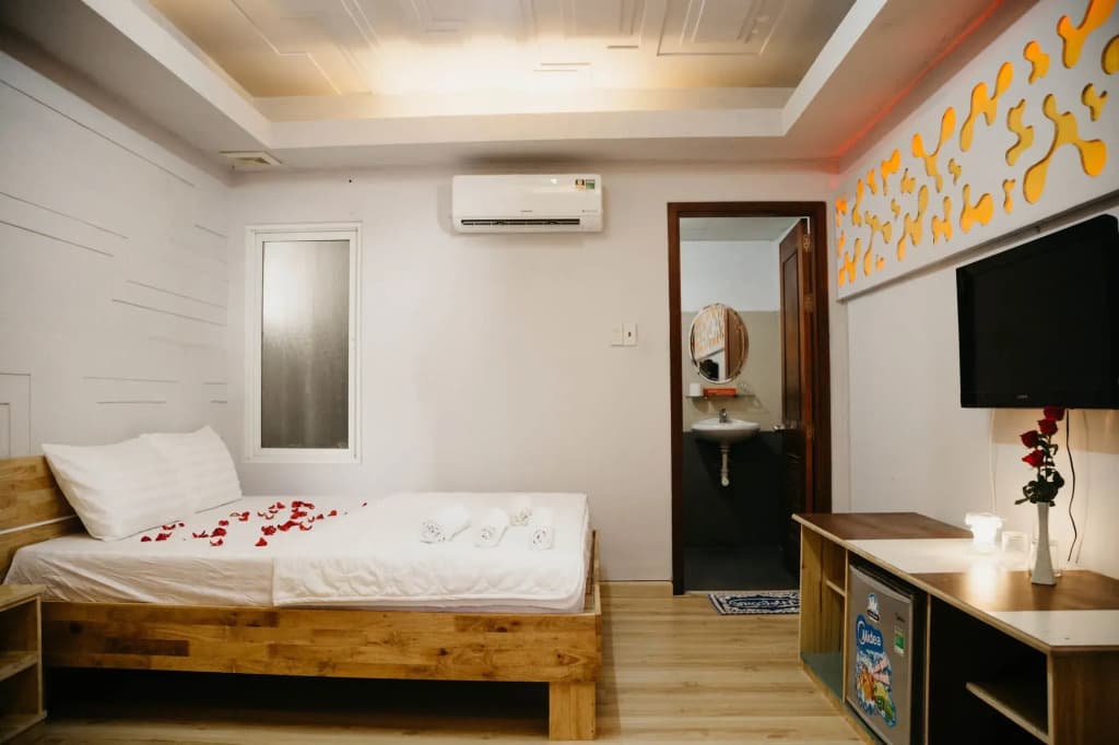 Olympus Hotel - photo 1