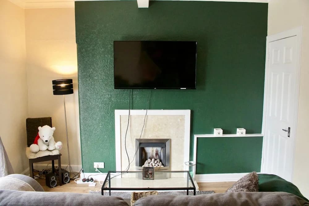 Ground Floor 2 Bedroom Flat - photo 4