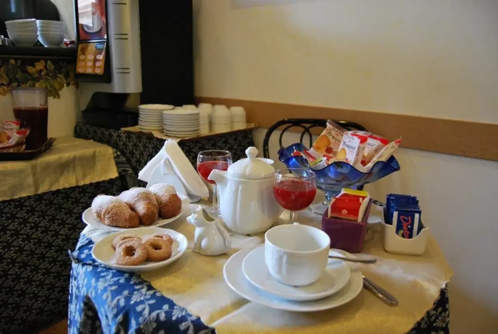 Hotel Margaret - photo 11