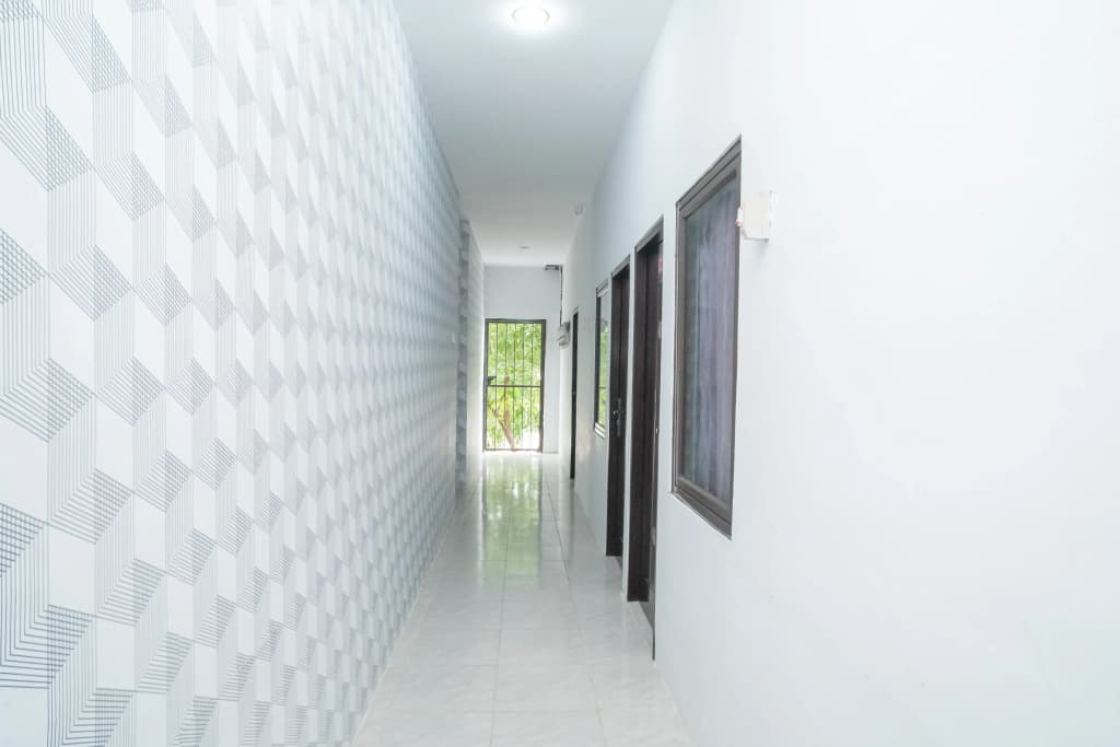 RedDoorz Plus near ITC Cempaka Mas 2 - photo 13