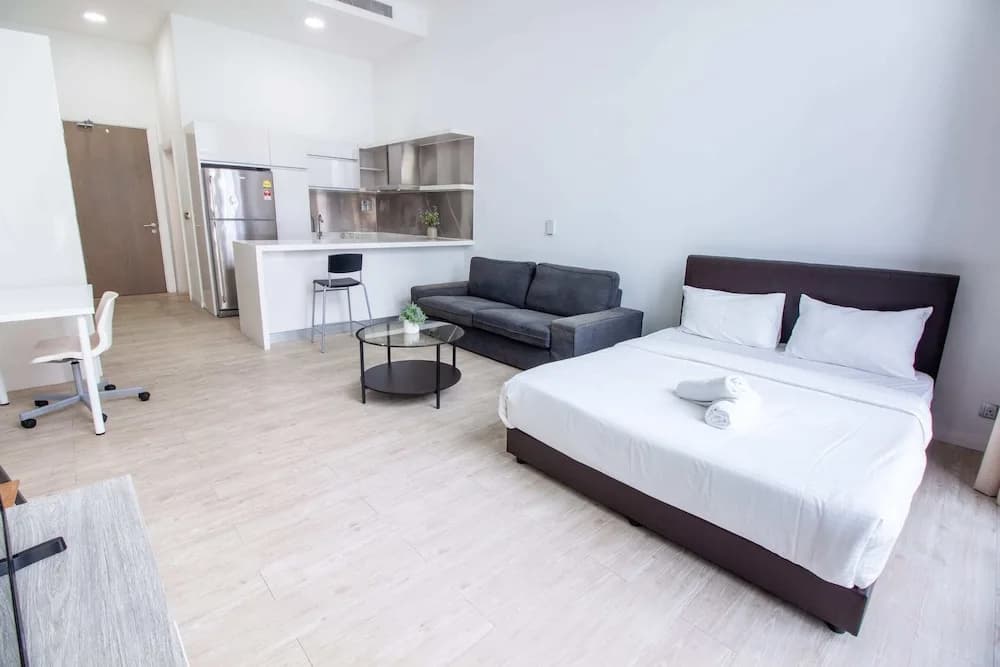 M City Apartment - photo 5