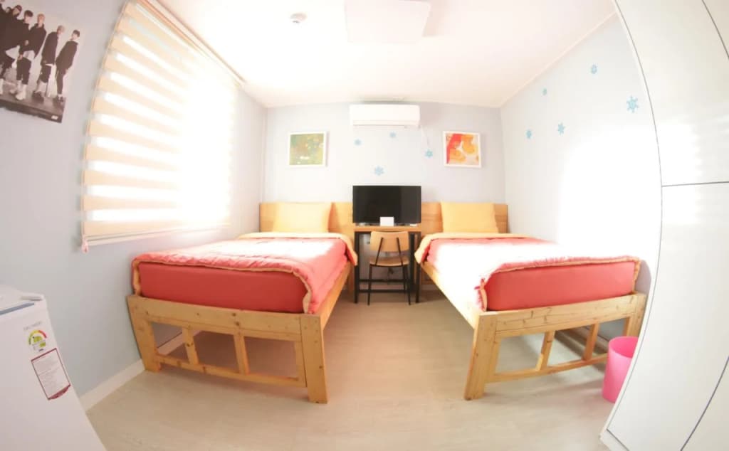 Guesthouse K - Hostel - photo 16