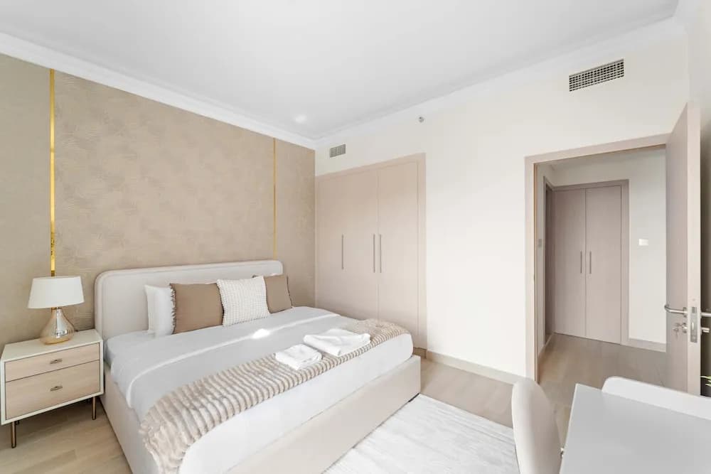 Silkhaus Canalside 1BR Water s Edge Yas Island - photo 11