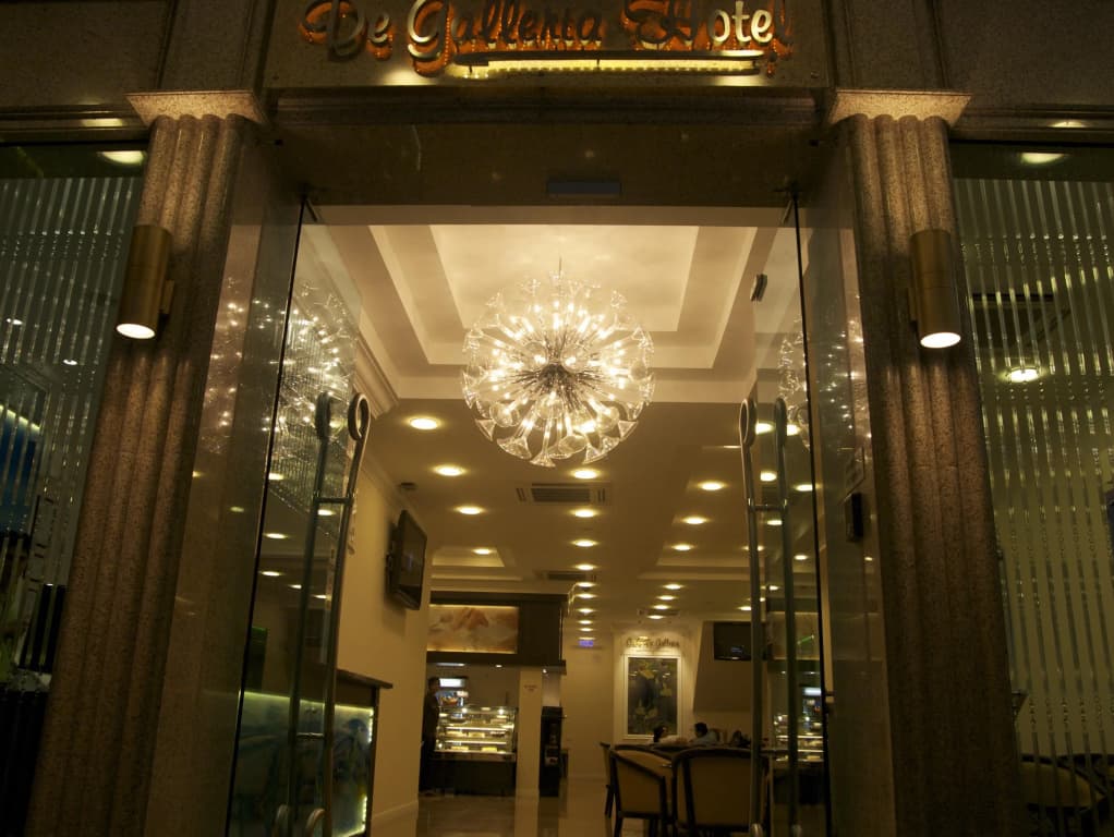 De Galleria Hotel - photo 11