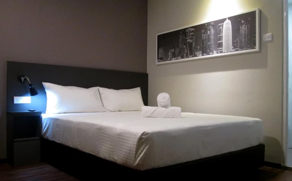 The Loft Plaza Hotel - photo 7