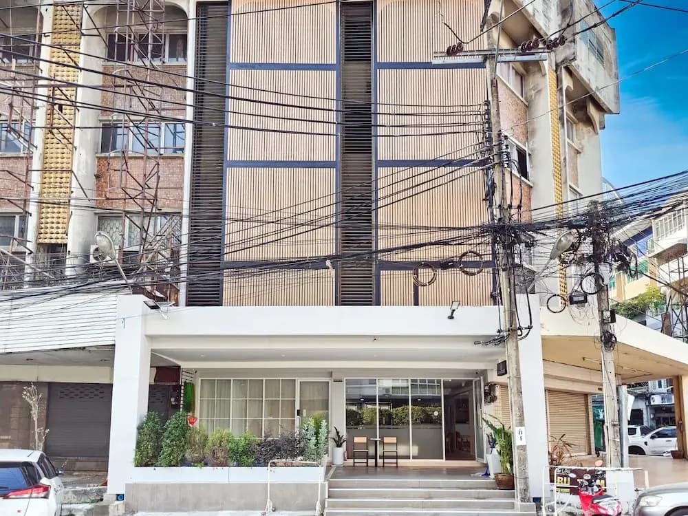 AB House - photo 1