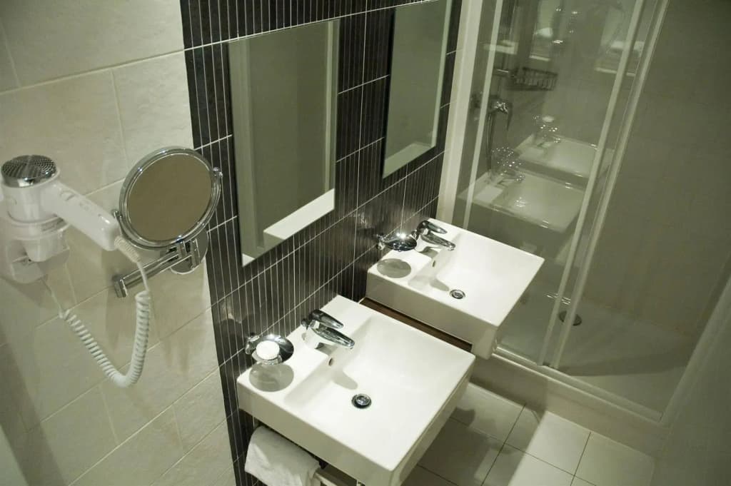 Hotel Brittany - photo 10