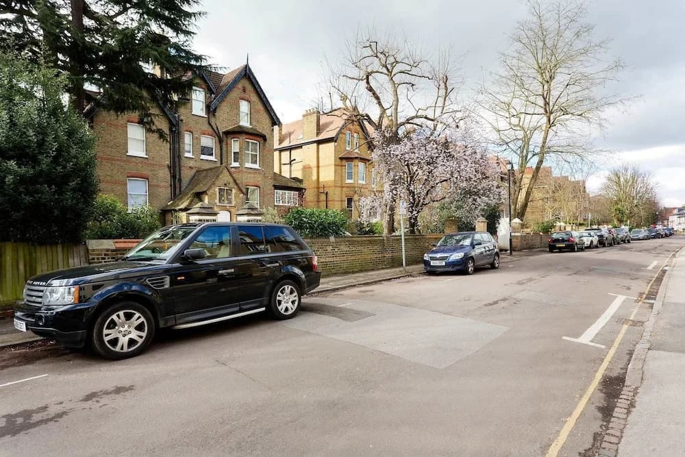 Veeve - Traditional Wimbledon Village - photo 11