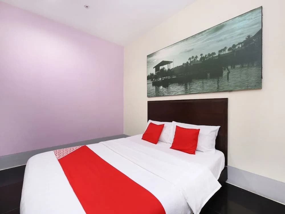 OYO 712 Hotel Corridor - photo 5