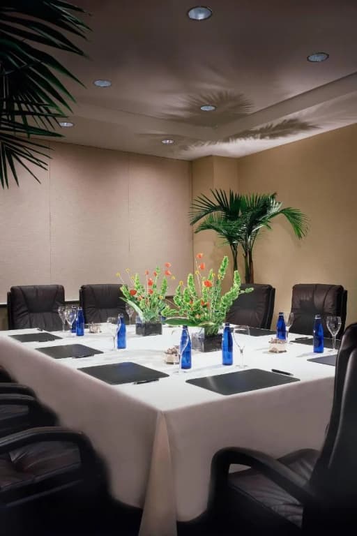 Courtyard by Marriott Los Angeles - Sherman Oaks - photo 17