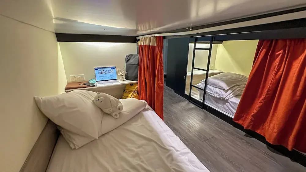 Traveller Ark Hotel & Bunks - photo 24