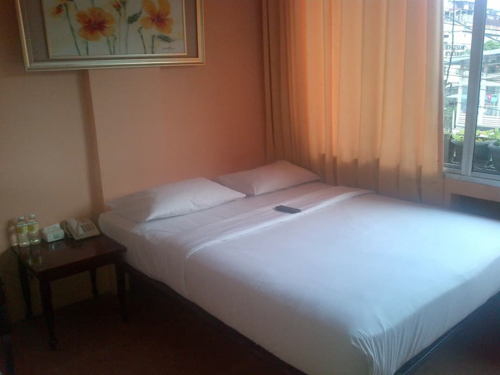 Twins Hotel Manggadua - photo 5