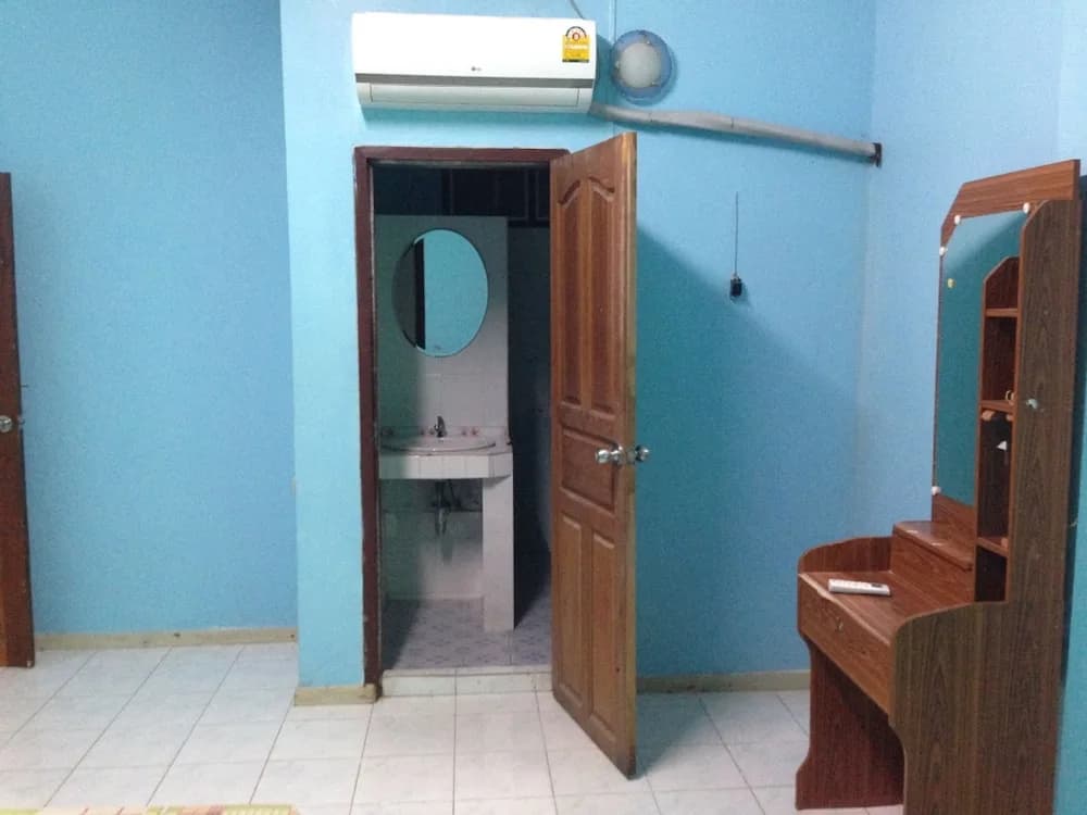 Bam Bus House - photo 6