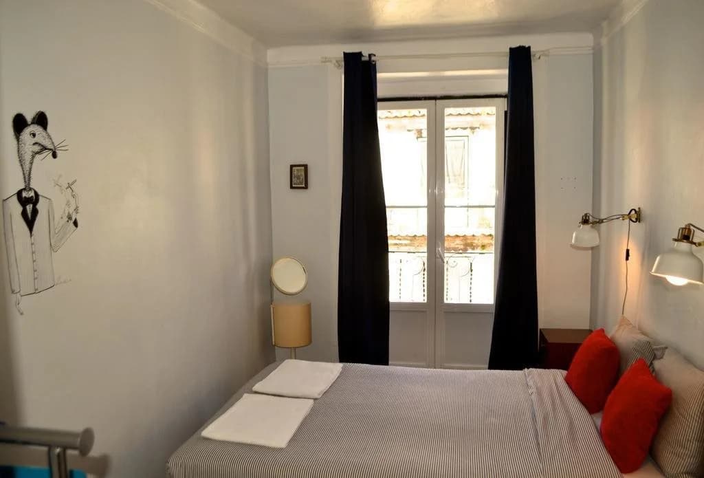 Goodnight Hostel - photo 11