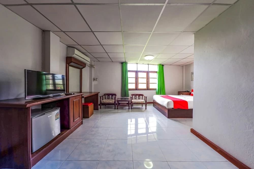 OYO 468 Dumrong Town Hotel - photo 6