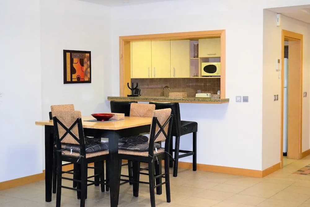 Entire 1 Bedroom Apartment in the Prestigious Palk Jumeirah - NBT - photo 18