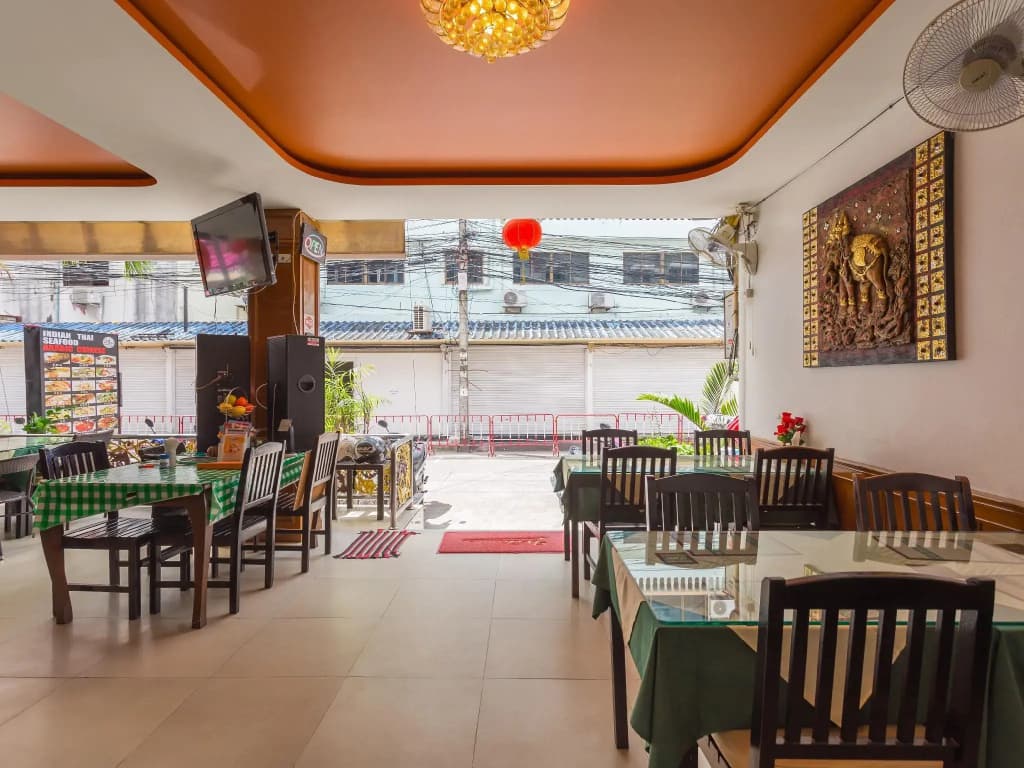 OYO 126 Patong Station House Hotel - photo 16