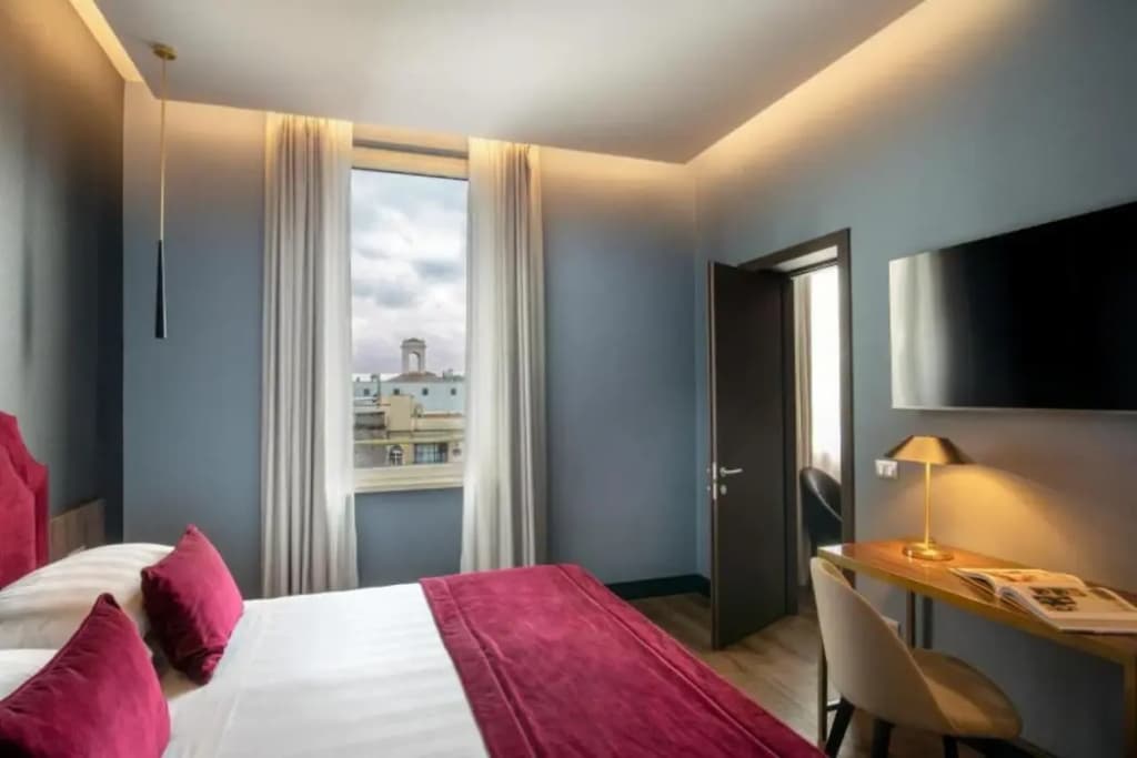 The Guardian Hotel - photo 9