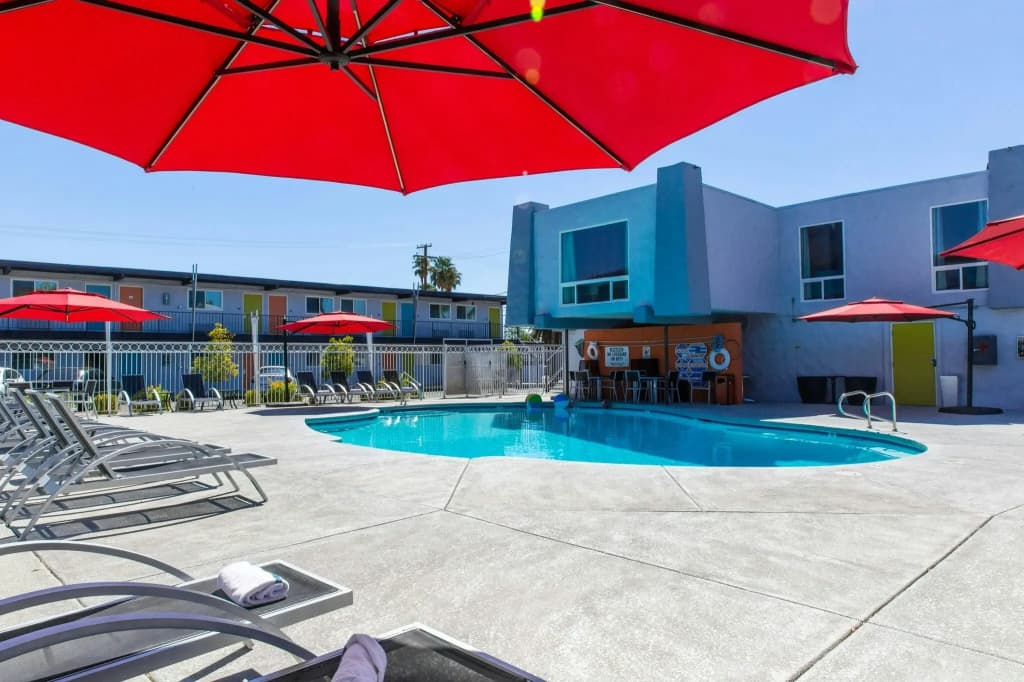 Thunderbird Hotel - photo 15