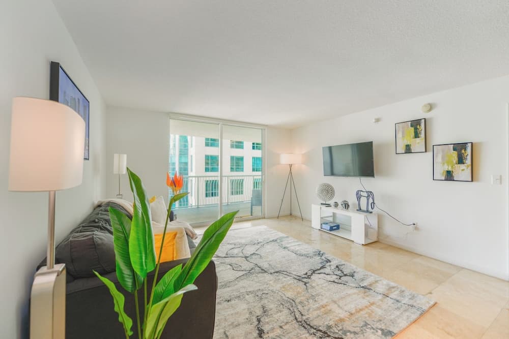 Brickell Bay 3318 - photo 4