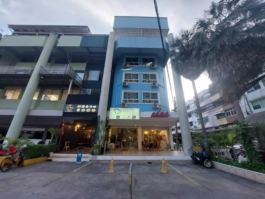 V Check Inn Sukhumvit 22 - photo 1