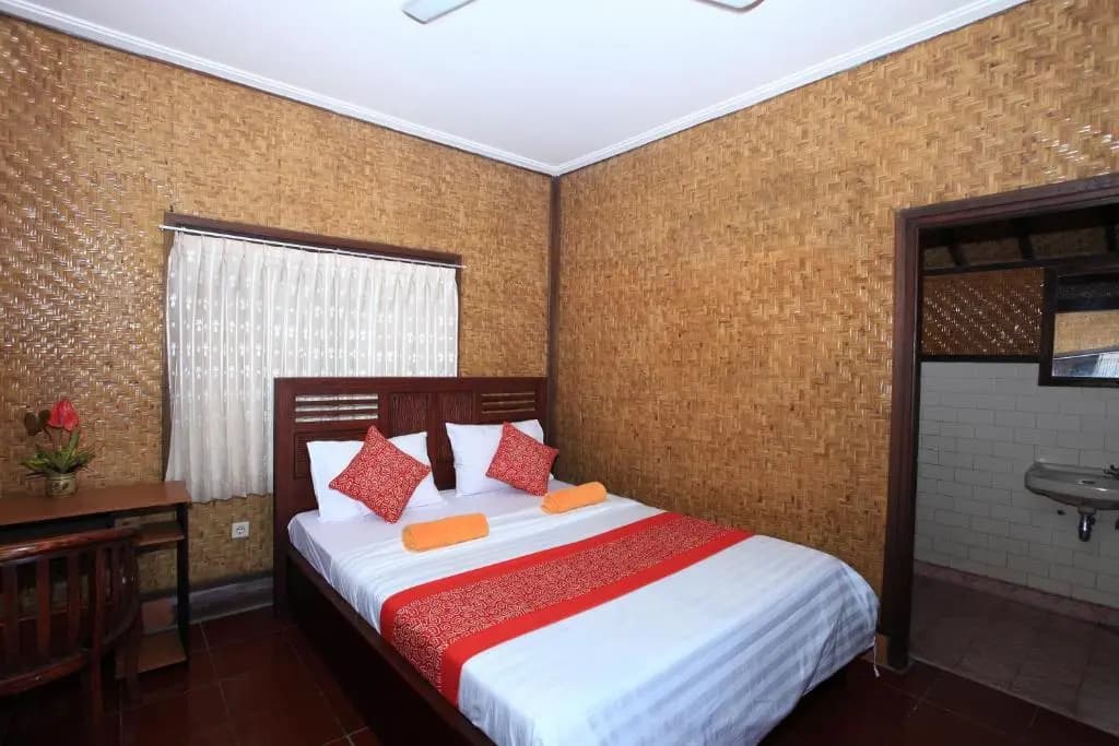 Budi House Bungalows - photo 2