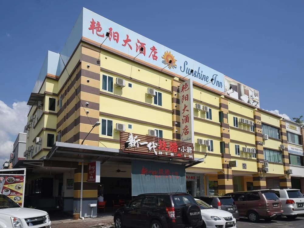 Oyo 43990 Sunshine Inn - main photo