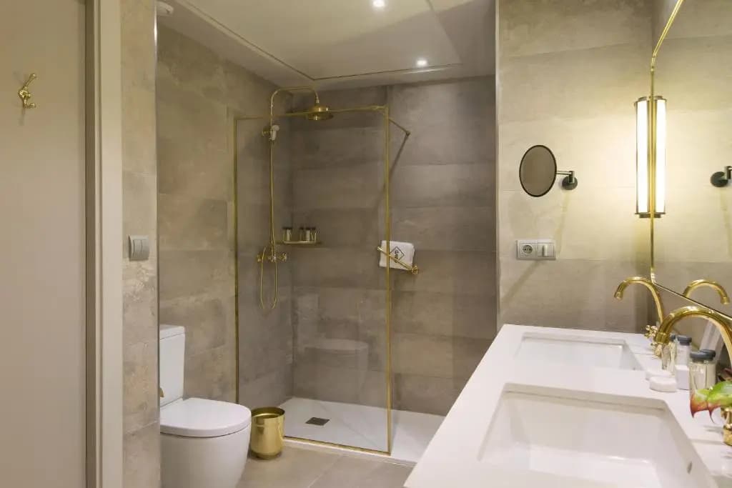 El Avenida Palace Hotel - photo 22