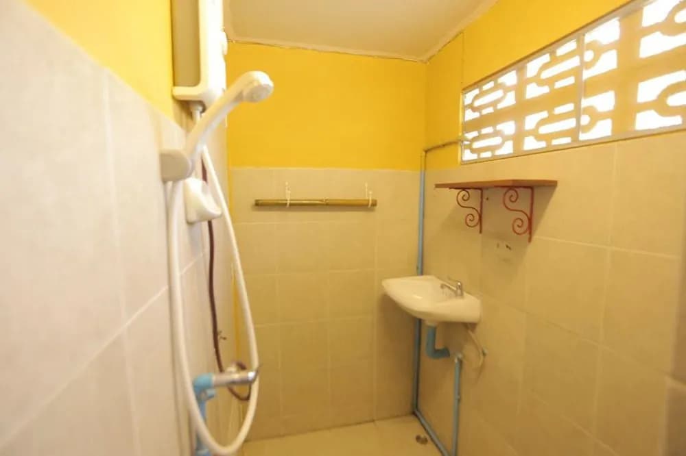 Maroom Art Hostel - photo 6