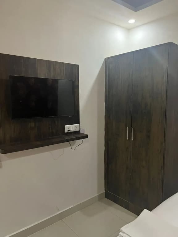 Ssd Plaza Hotel - photo 11