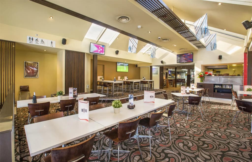 Nightcap at Caringbah Hotel - photo 16