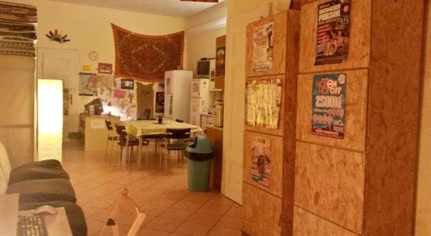Oleander Hostel - photo 7